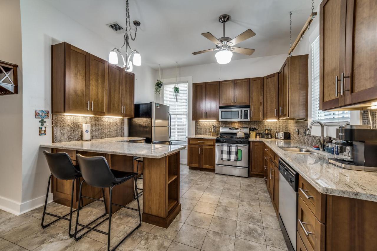 Downtown Historic 2Bdrm, Walk To Riverwalk, Alamo; Beautifully Renovated! 샌안토니오 외부 사진