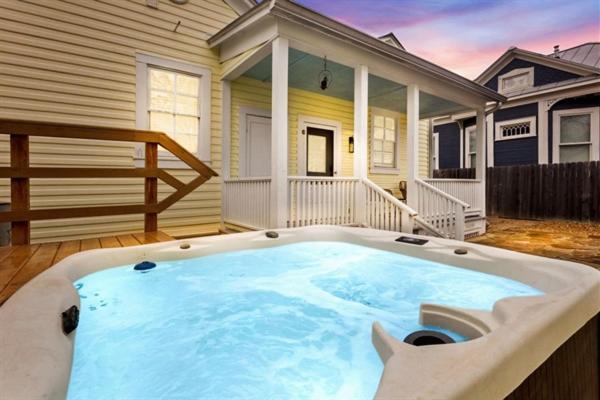 Downtown Historic 2Bdrm, Walk To Riverwalk, Alamo; Beautifully Renovated! 샌안토니오 외부 사진